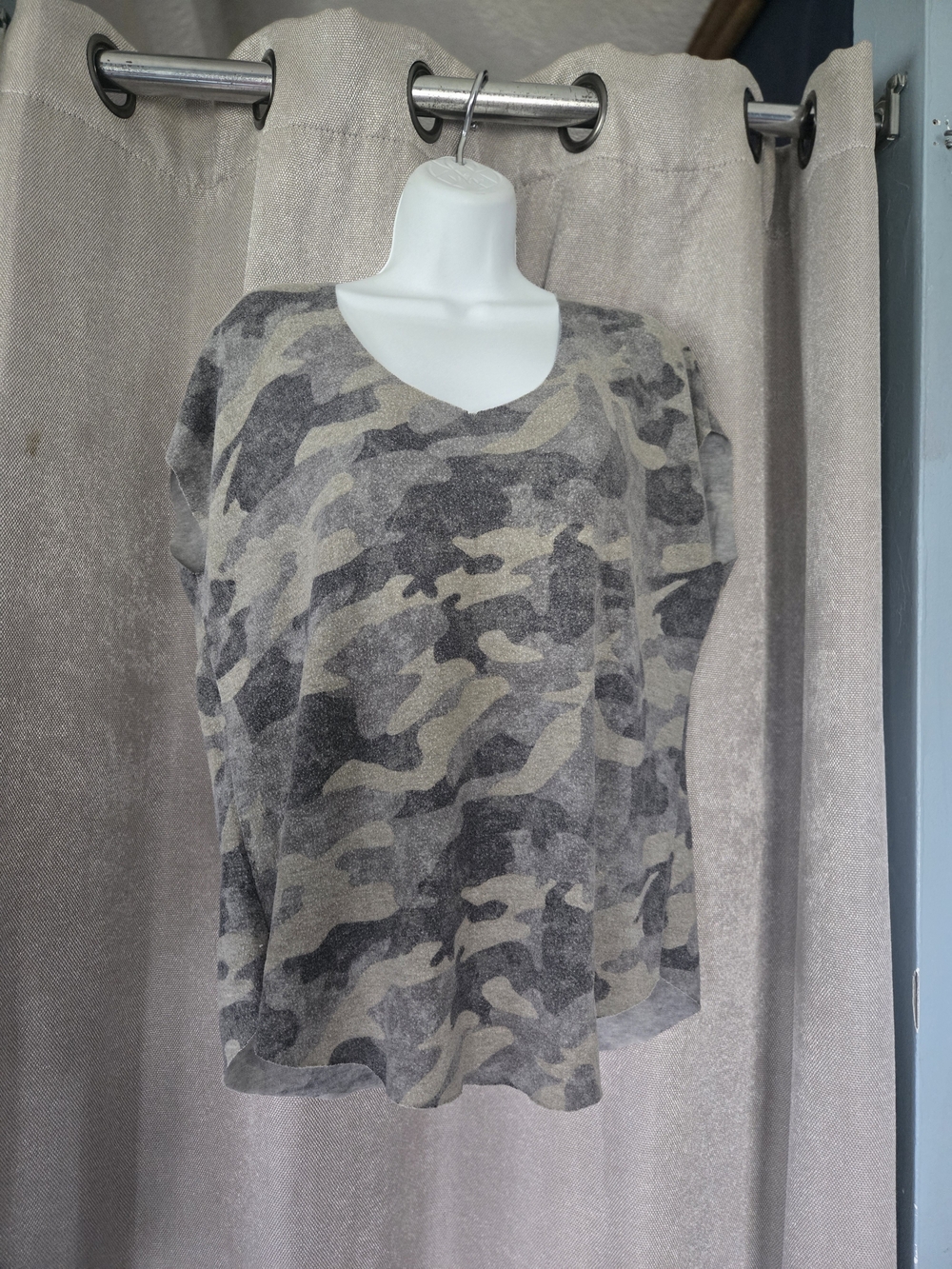 ⭐️Antistar V-Neck Camo Knit Top - Olive/Gray⭐️